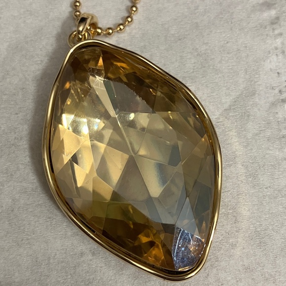 NWT Style & Co. Gold tone Necklace with Faceted Amber Pendant - Picture 4 of 7